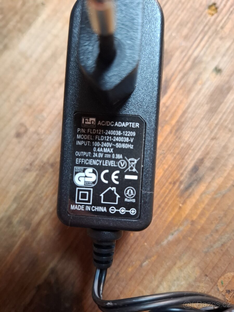 Spínaný zdroj (AC/DC adapter) 24V, 0,38 A s konektorem - 2
