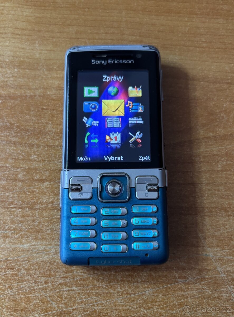 Sony Ericsson C702 - 2