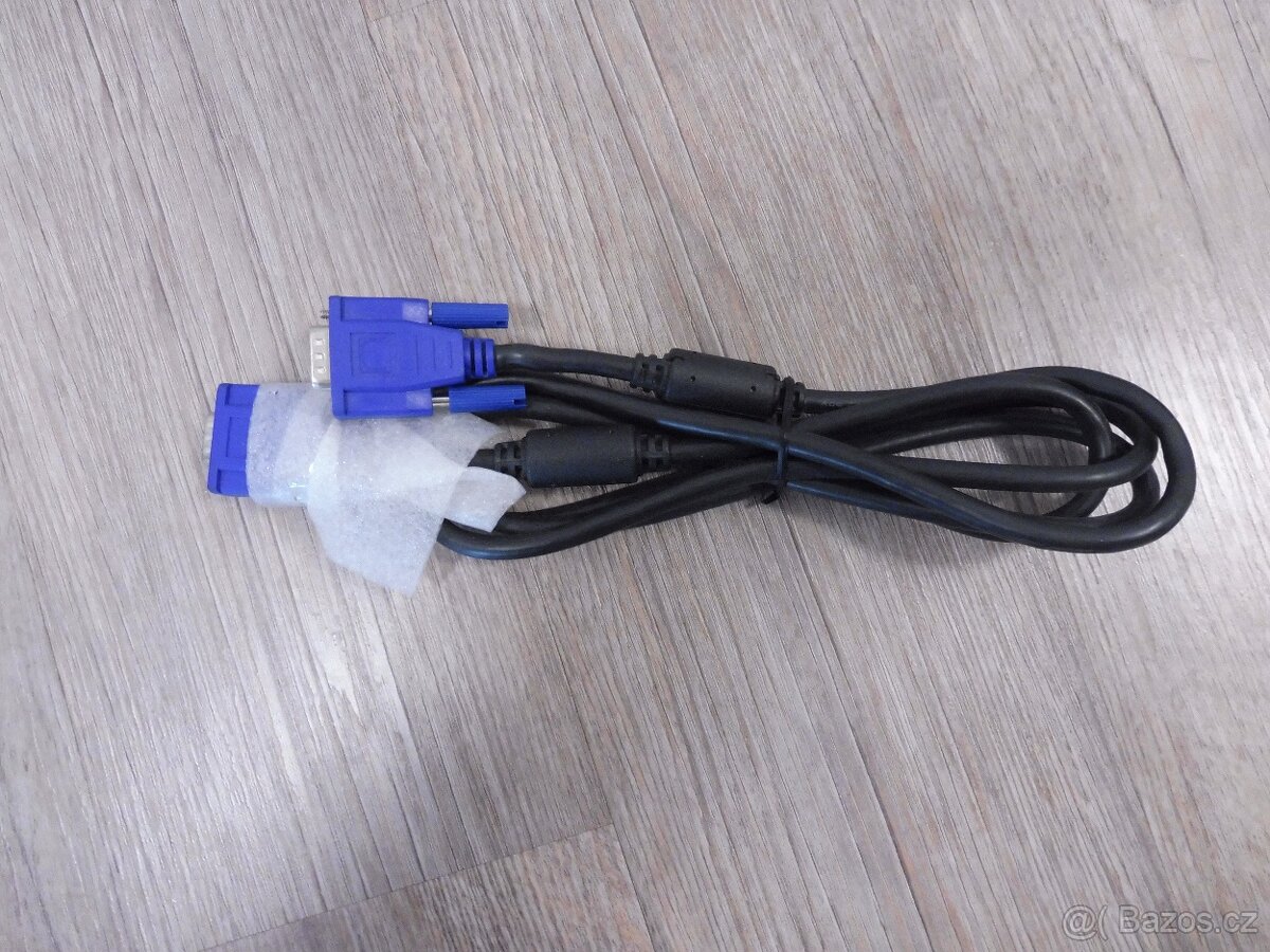 VGA kabel nový - 2