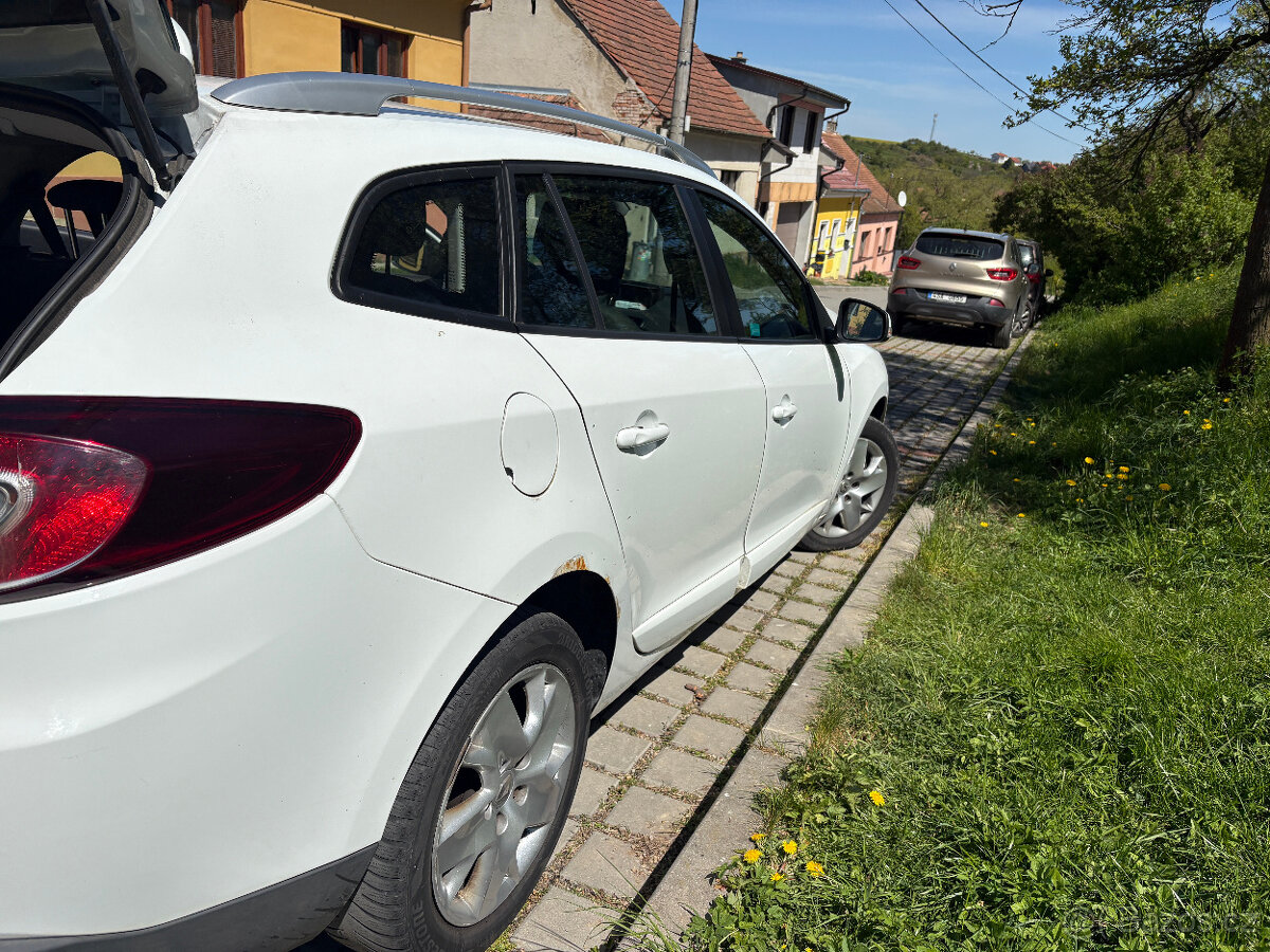 Renault Megane 1.5 dCi - 2