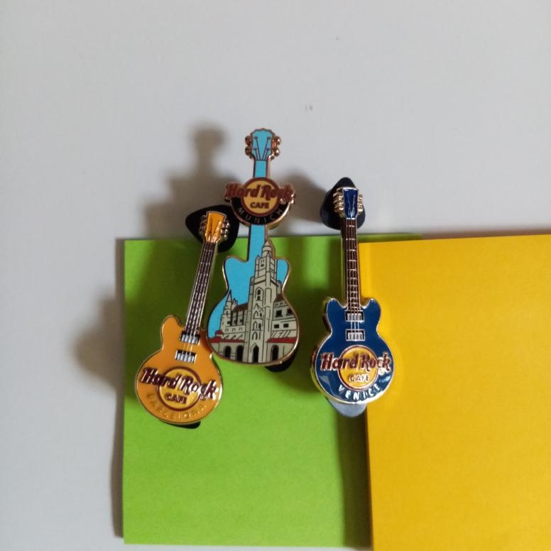 Hard Rock Cafe - pins - 2