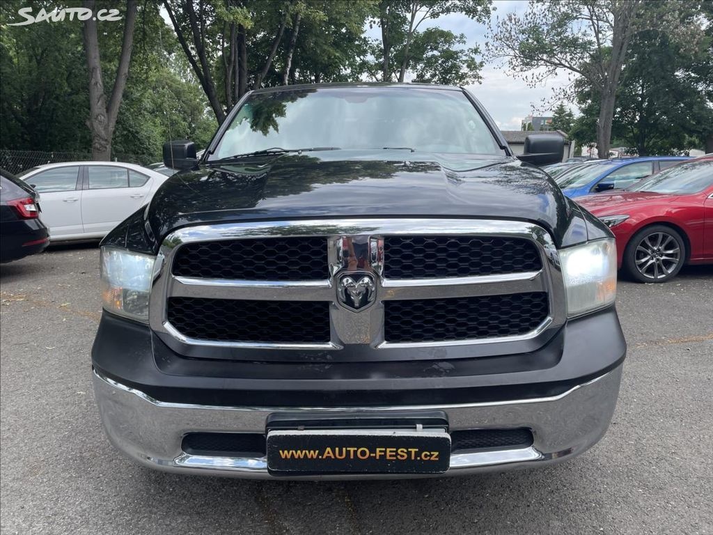 Dodge Ram, 5,7 HEMI Crew Cab Laramie
Ojeté, 2013, 123 000 k