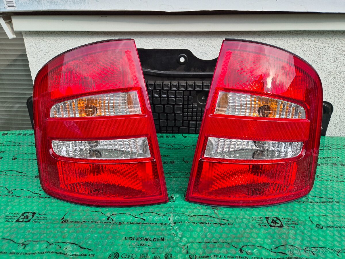 Škoda Fabia světlo pravé + levé zadní 6Y9945095 - 2
