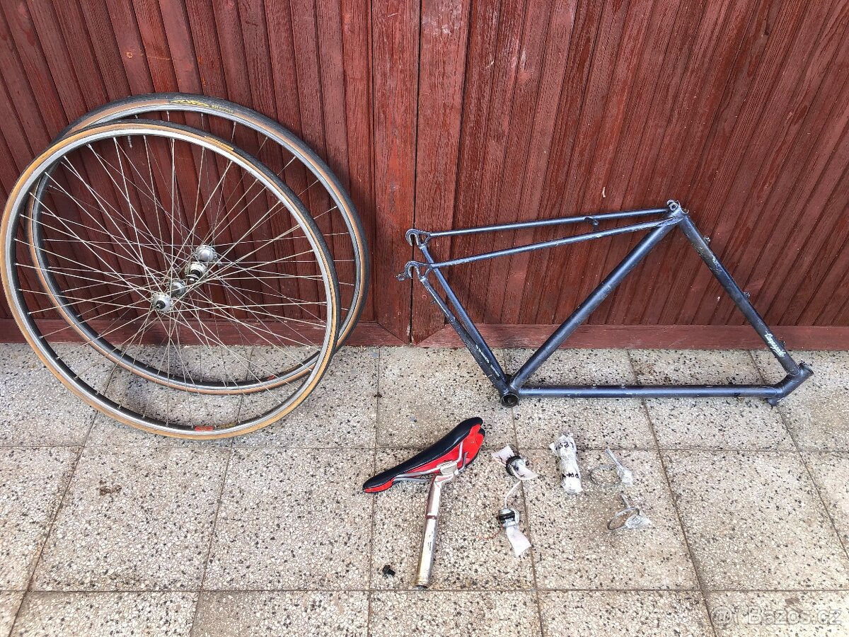Retro italský rám kola značky Baldi vel. 52 + koponenty - 2