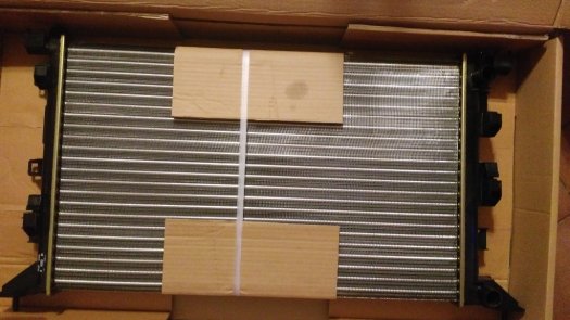 Laguna III - chladič - orig.č. 214100003R - 2