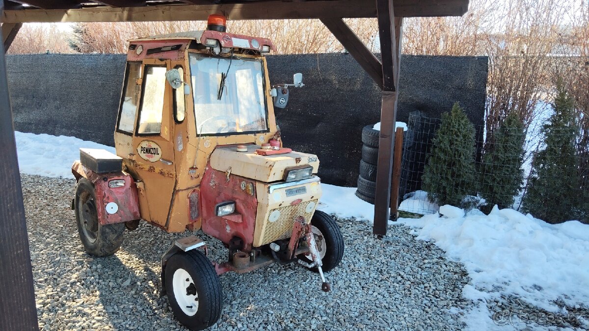 Traktůrek, malotraktor s radlicí - 2