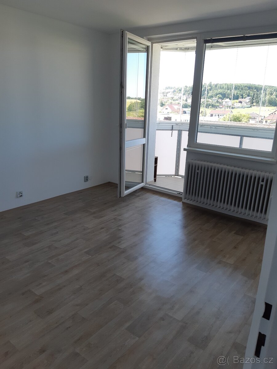 Pronájem bytu k Křižanově - 2