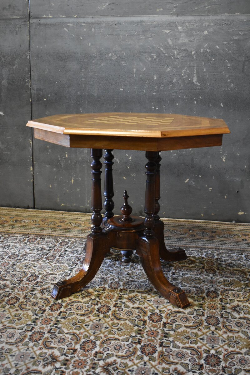 Konferenční stúl se šachovnicí - 2