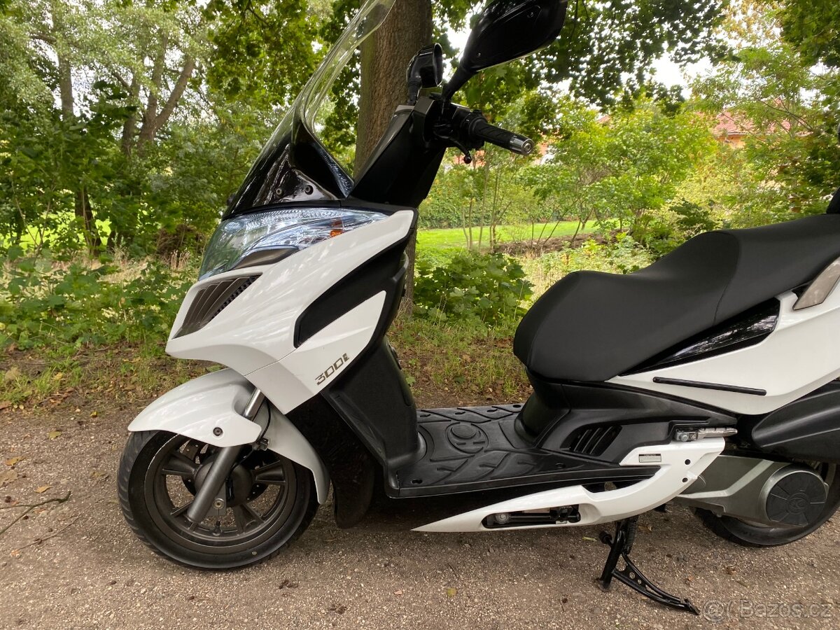 Kymco Grand Dink 300i - 2