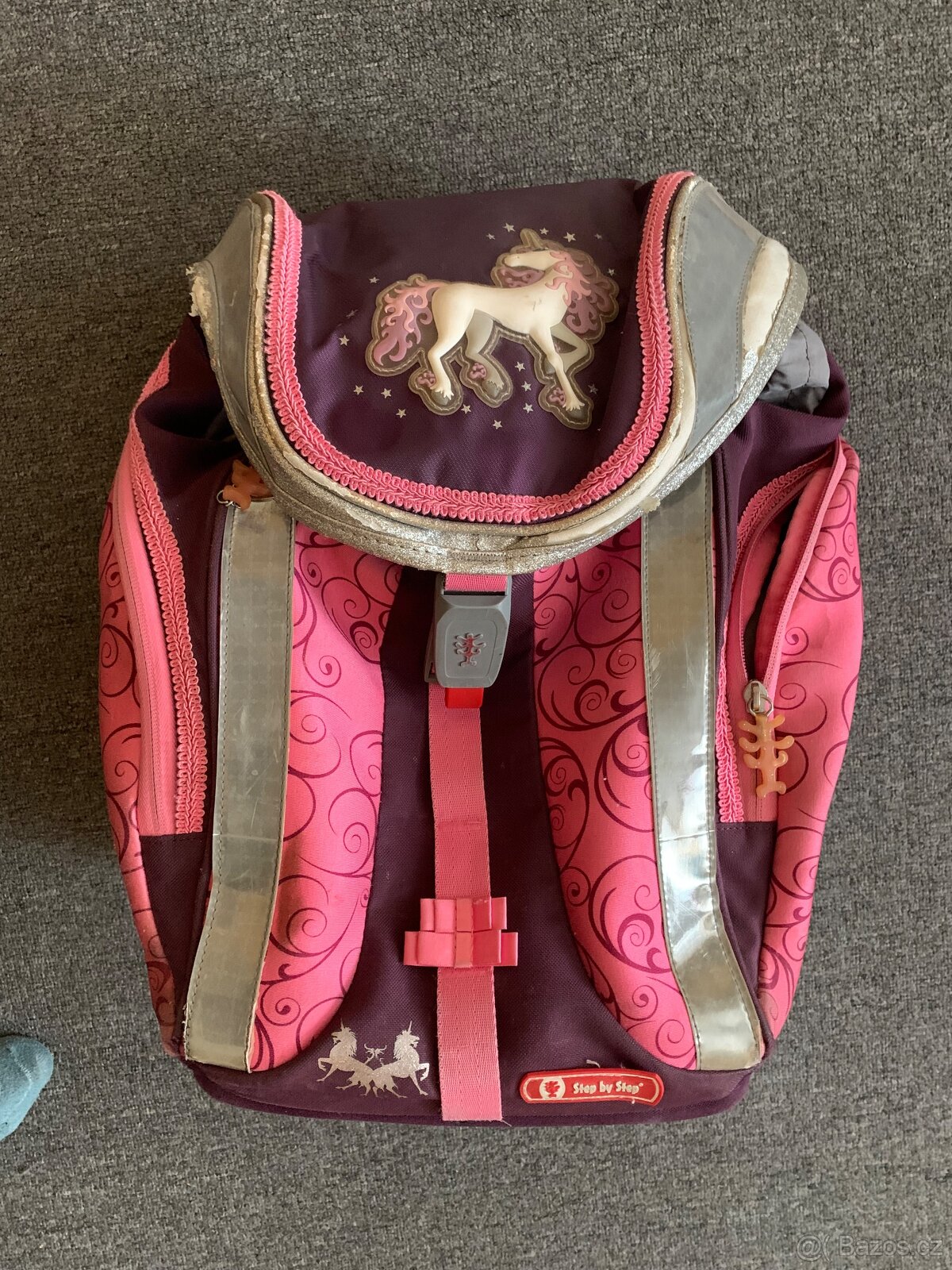 Školní aktovka koník - 2