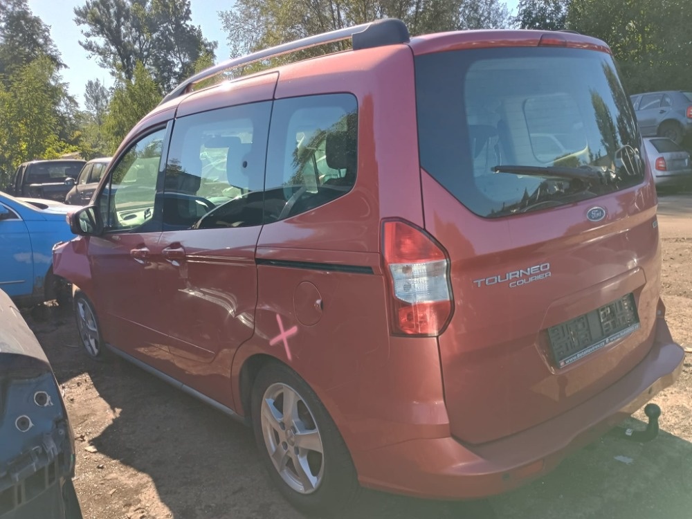 ND - Ford Tourneo Courier - 2