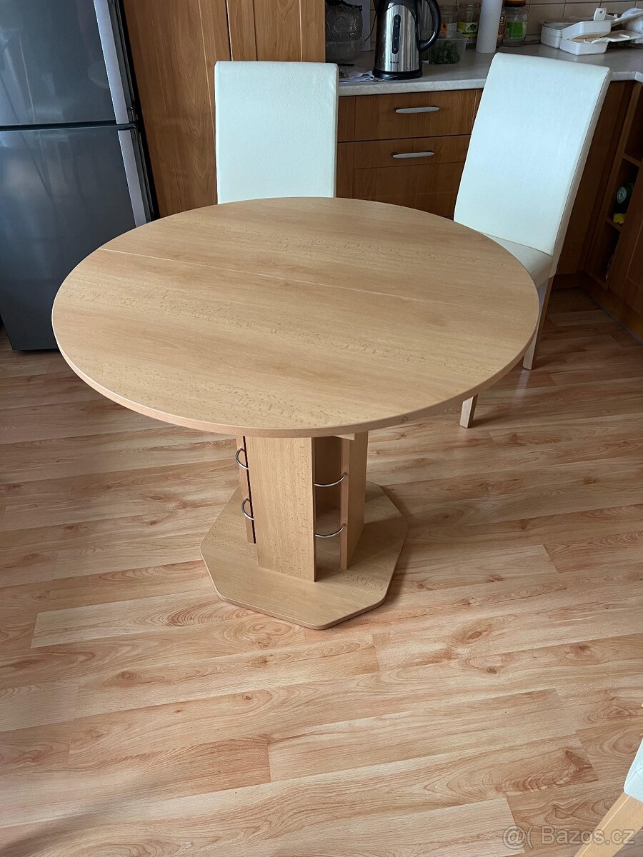 Kulatý rozkládací stůl - 2