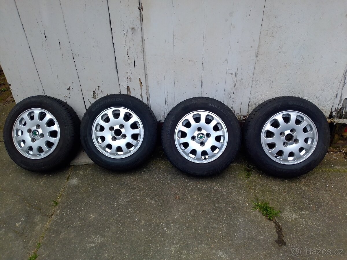 Kola Felicia Pickup (83T) - 2