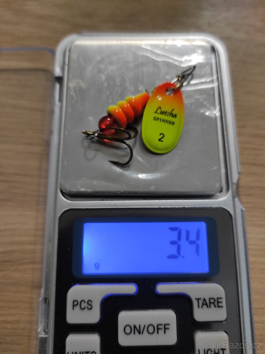 Třpytky na ryby 6 ks - štiky, candáty a pstruhy + krabička - 2