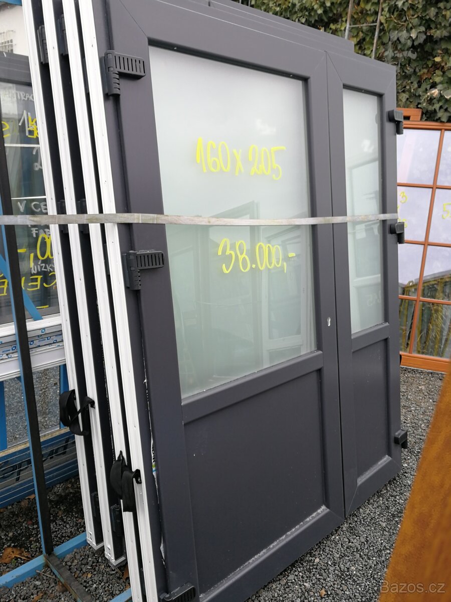 vchodové dvoukřídlové - 2