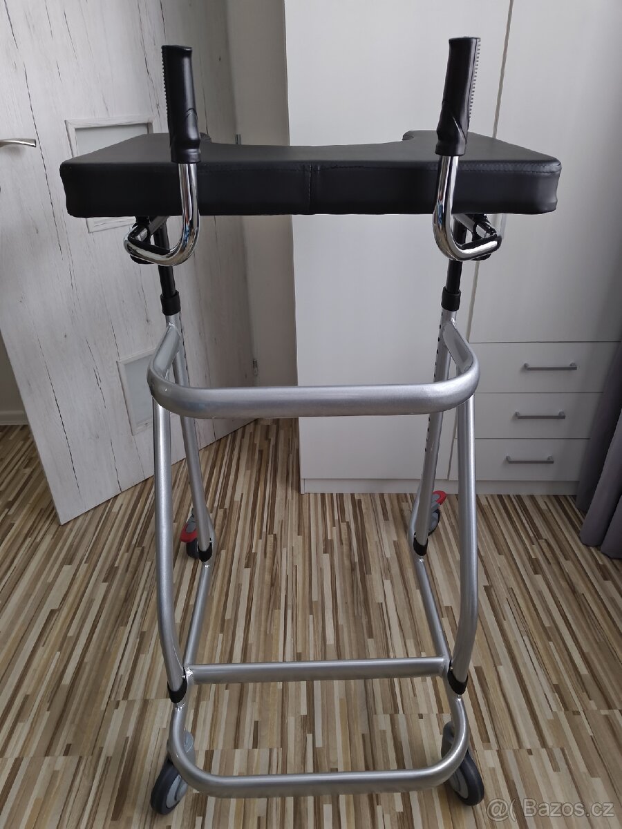 Vysoké chodítko - 2