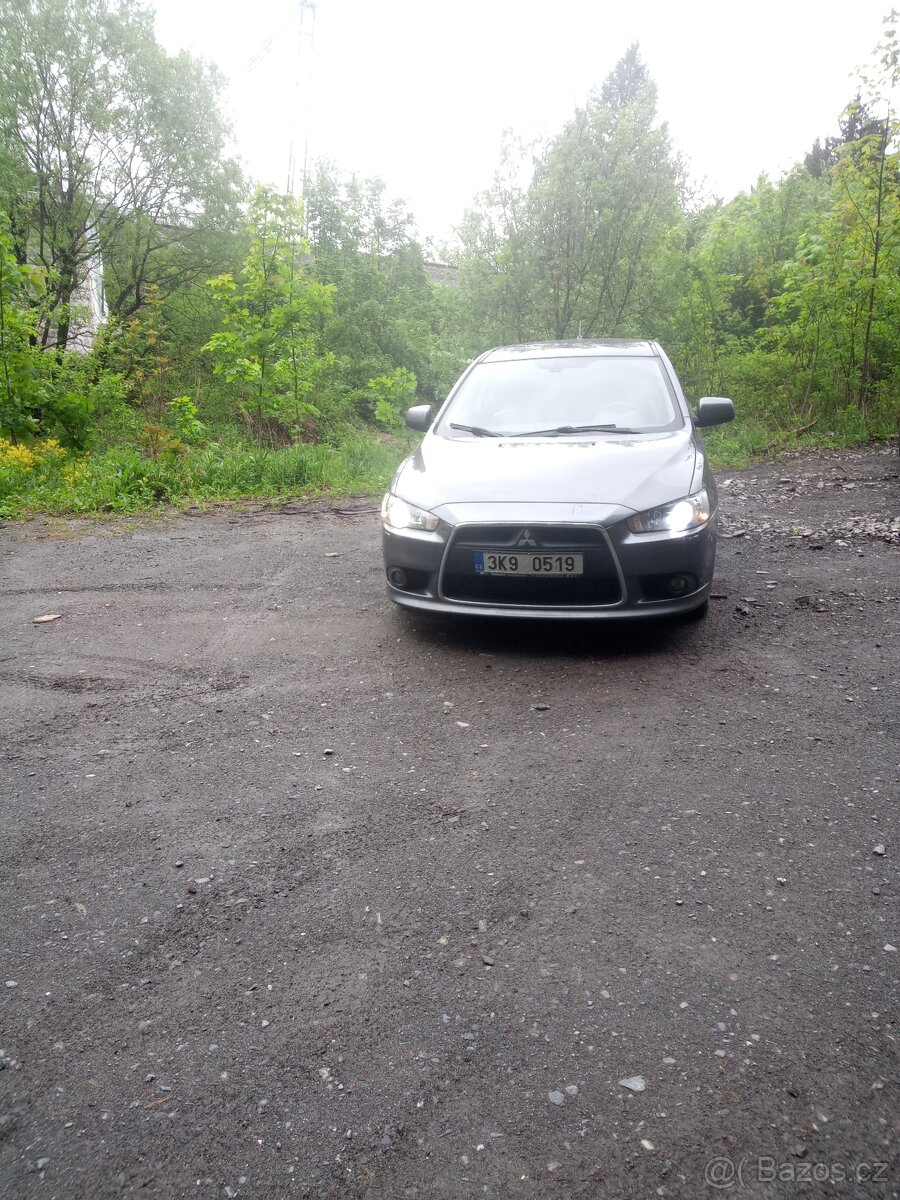 Mitsubishi Lancer 2.0 TDI 103 kw - 2