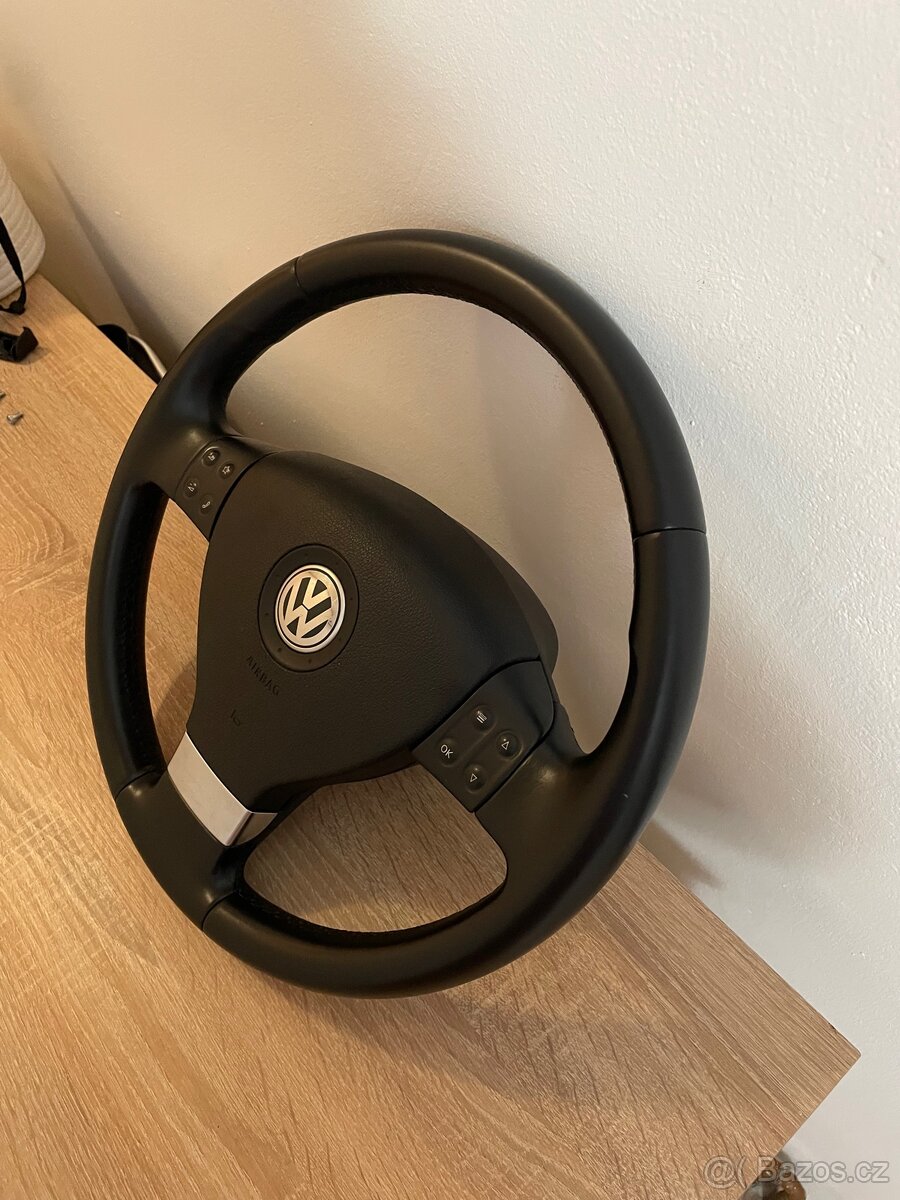 Kožený tříramenný volant VW ( multifunkční ) - 2