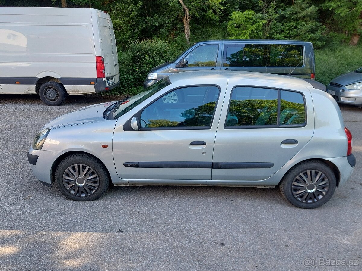 Renault Clio 1.2, benzín, 55kw, rok 2002, klima. - 2