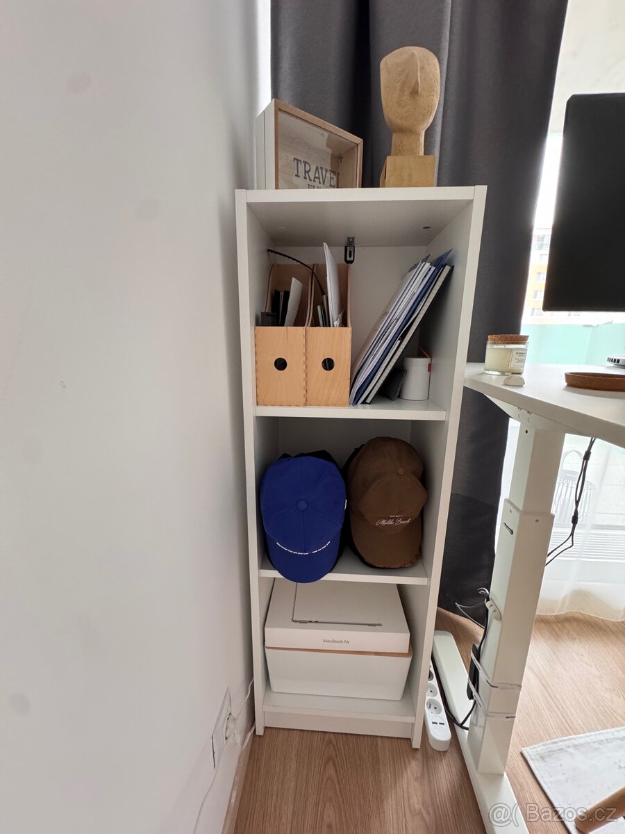 Knihovna Ikea - 2