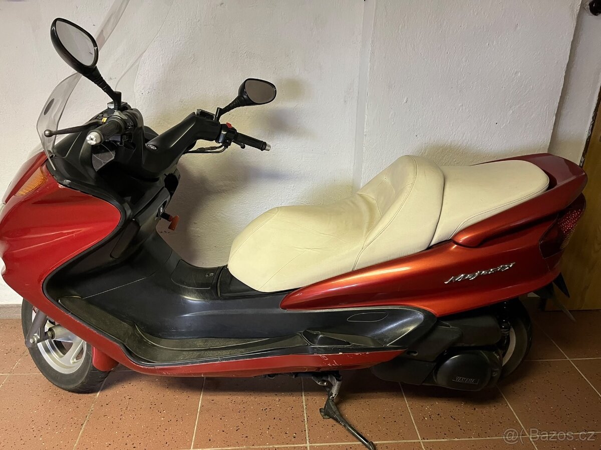 YAMAHA Majesty 250 - 2