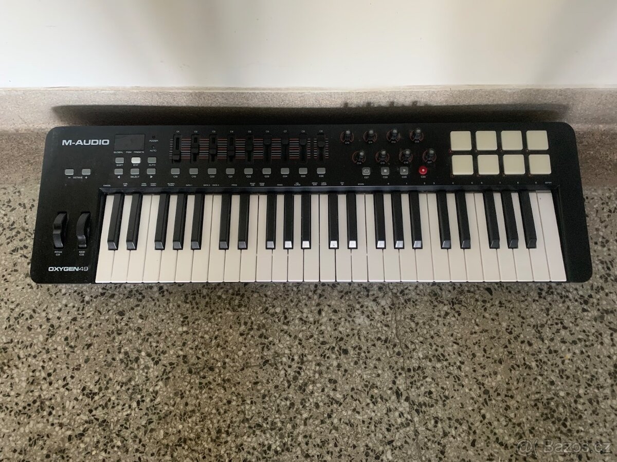 Funkční MIDI klávesy OXYGEN 49 - 2