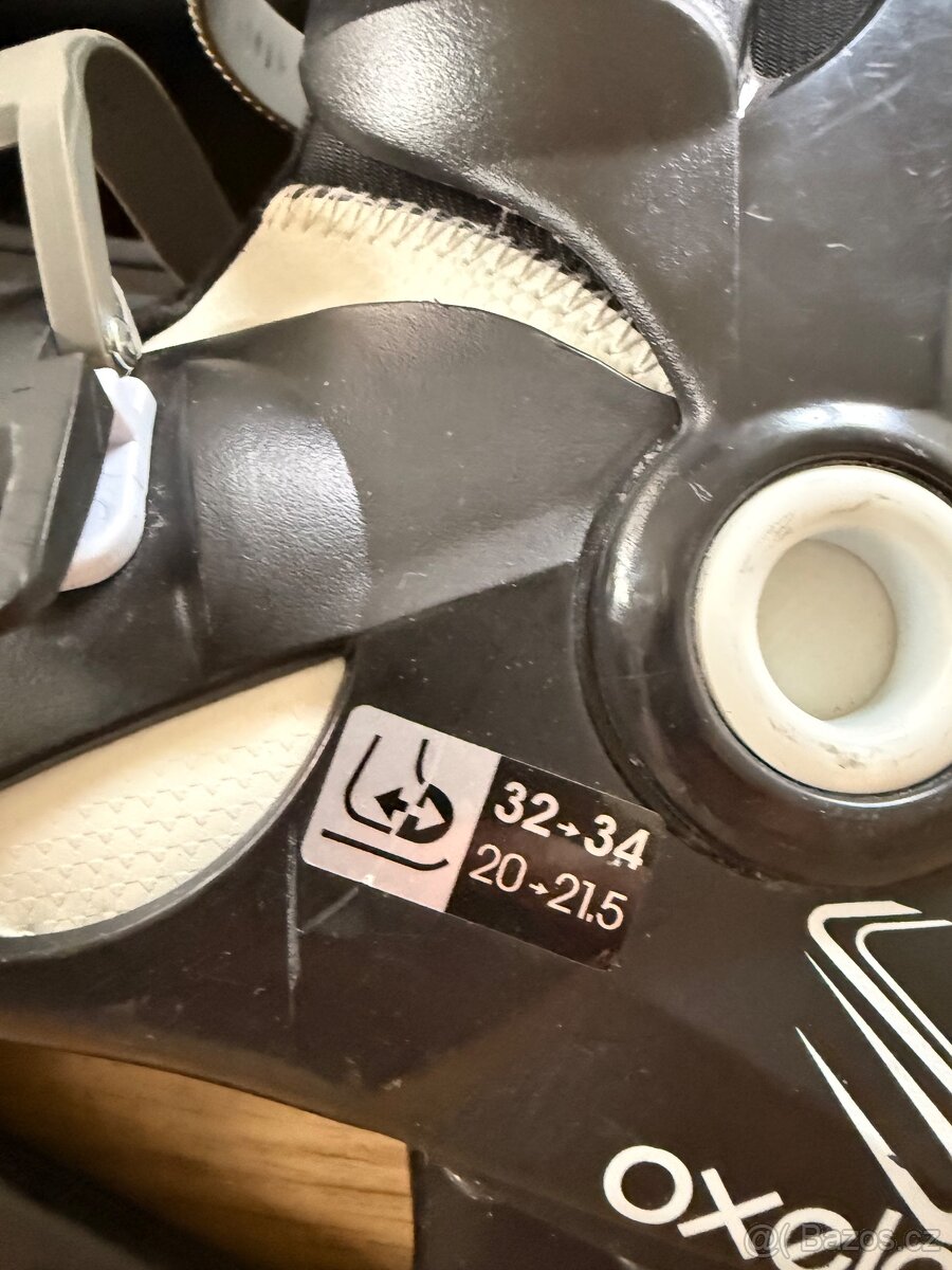 Nastavitelne detske brusle 32-34 - 2