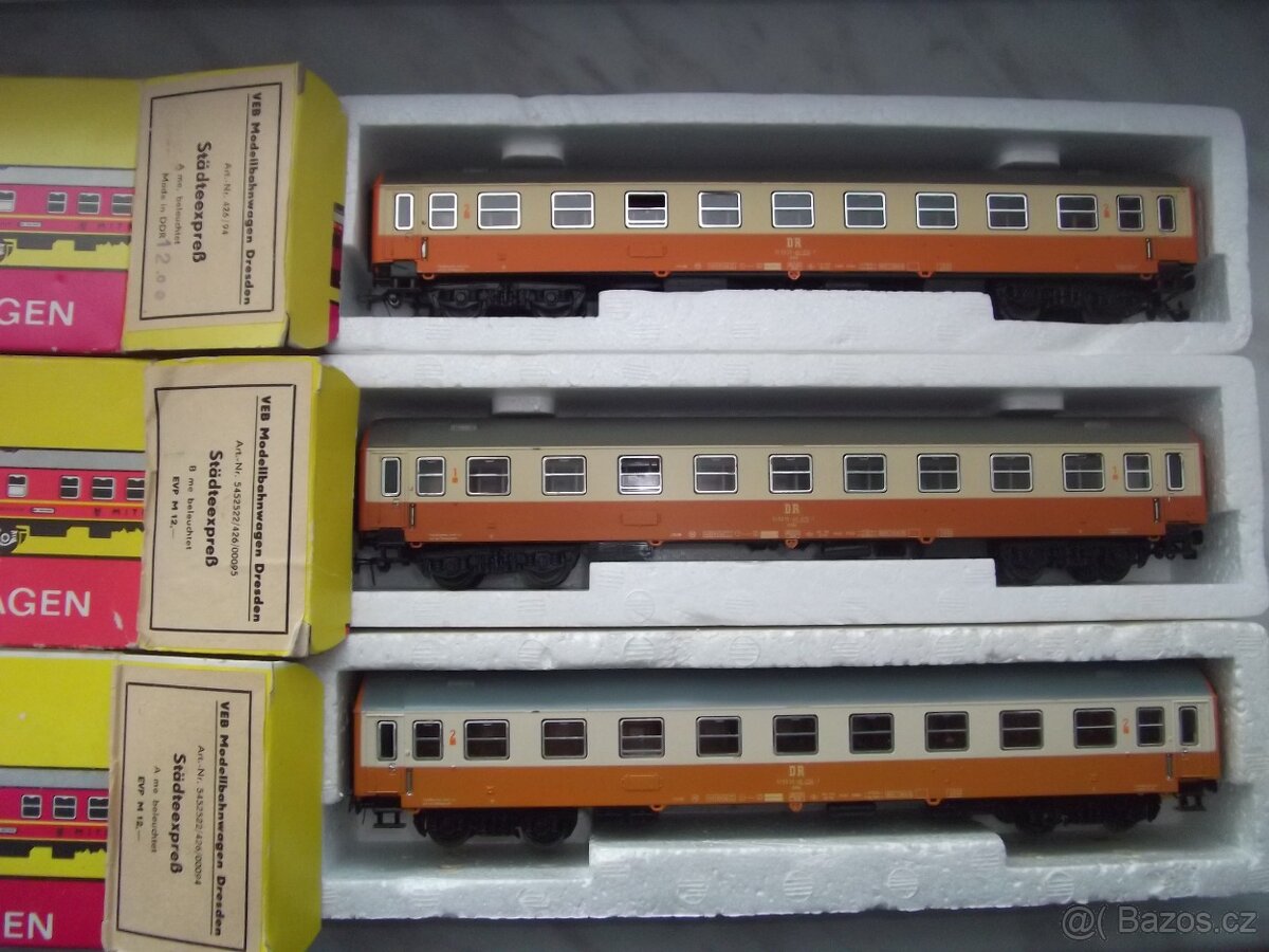 Piko vláčky H0 osobní Express - 2