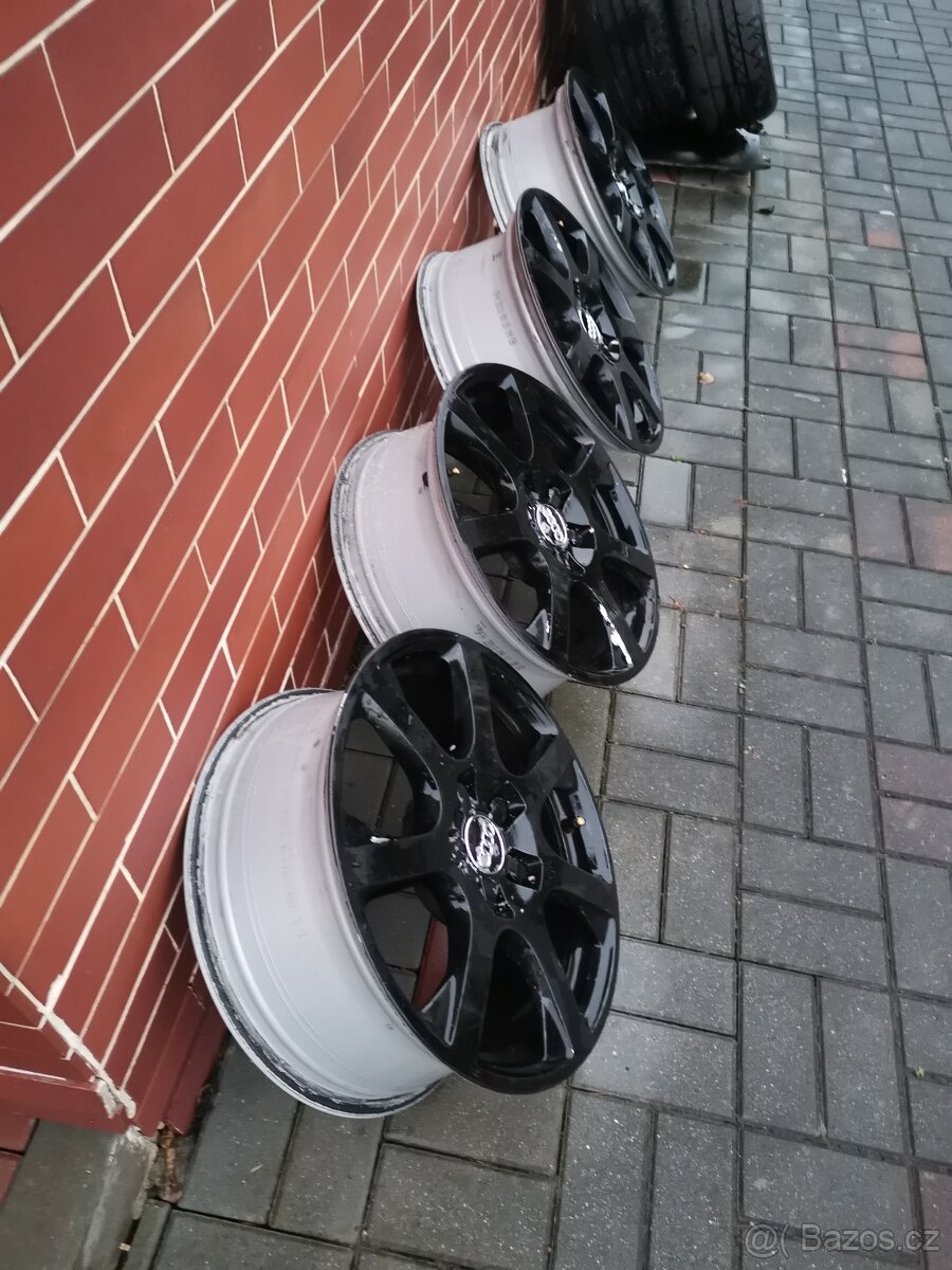 17" alu kola na Audi - 2