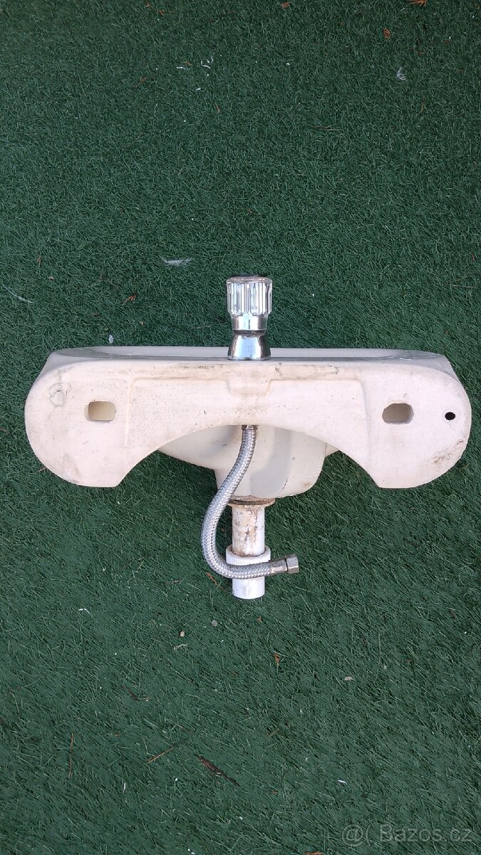 Umyvadlo s baterií - 2