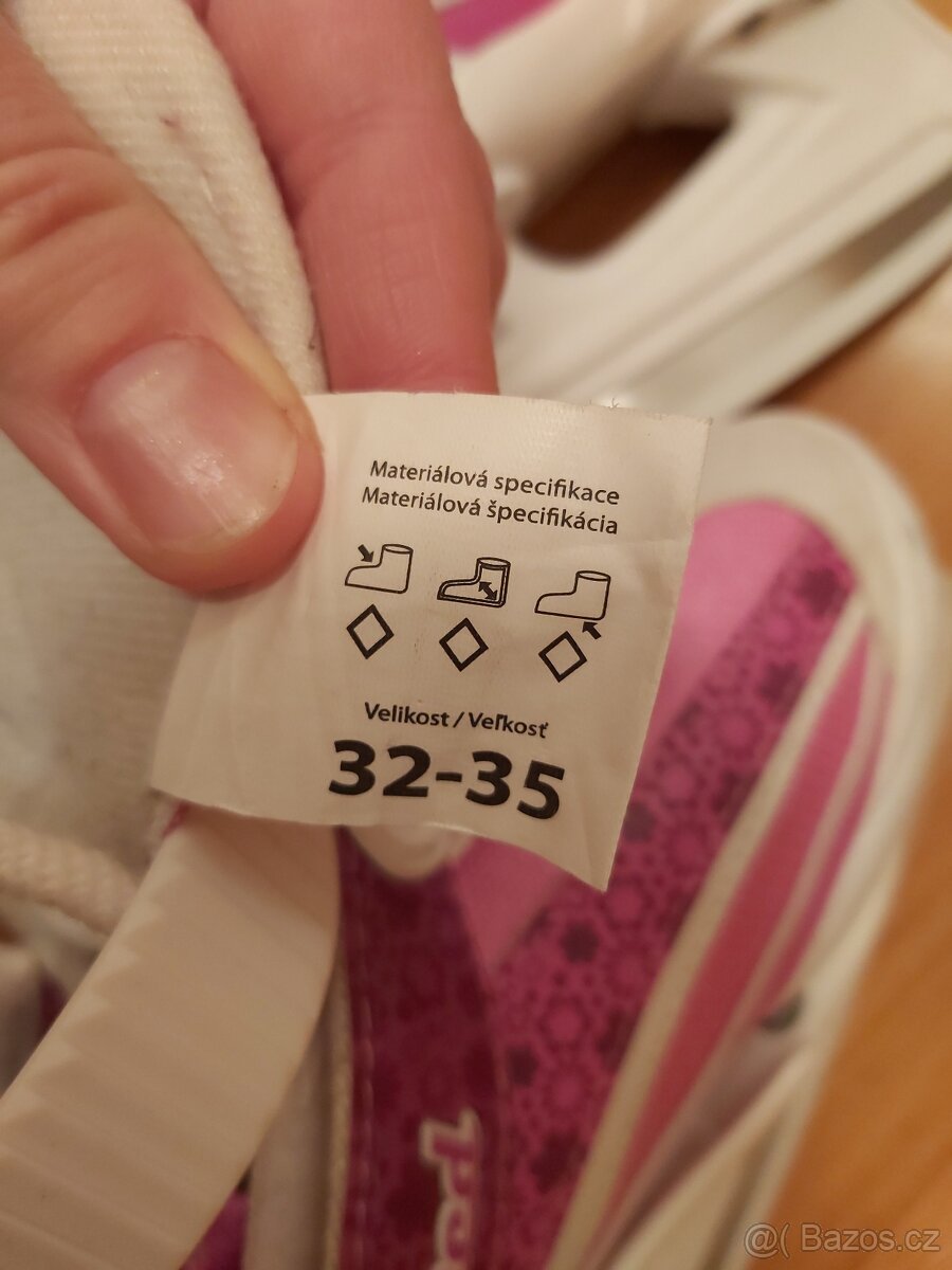 Dívčí brusle velikost 32-35 - 2