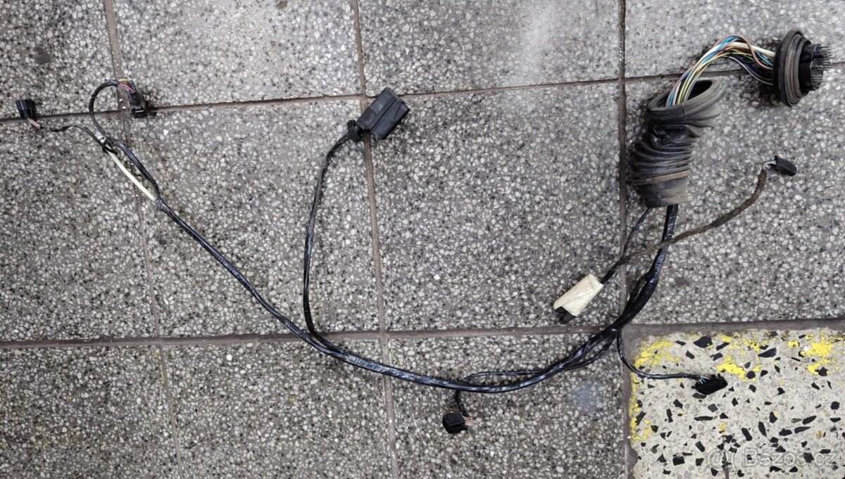 prodám dveřní elektrické svazky z VW Golf 3 Cabrio , Golf 4 - 2