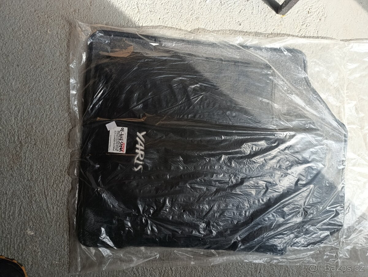 Toyota Yaris koberce - 2