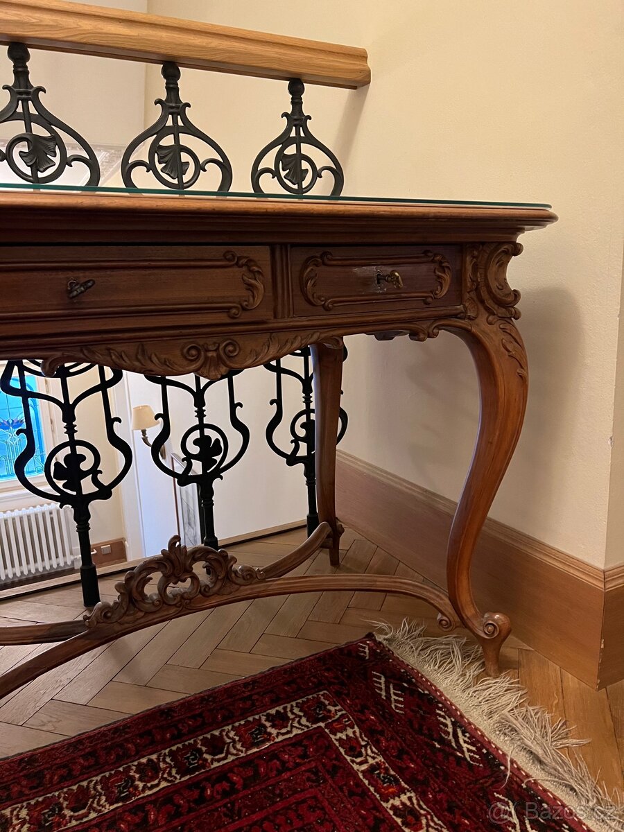 Starožitný dřevěný stůl - 2