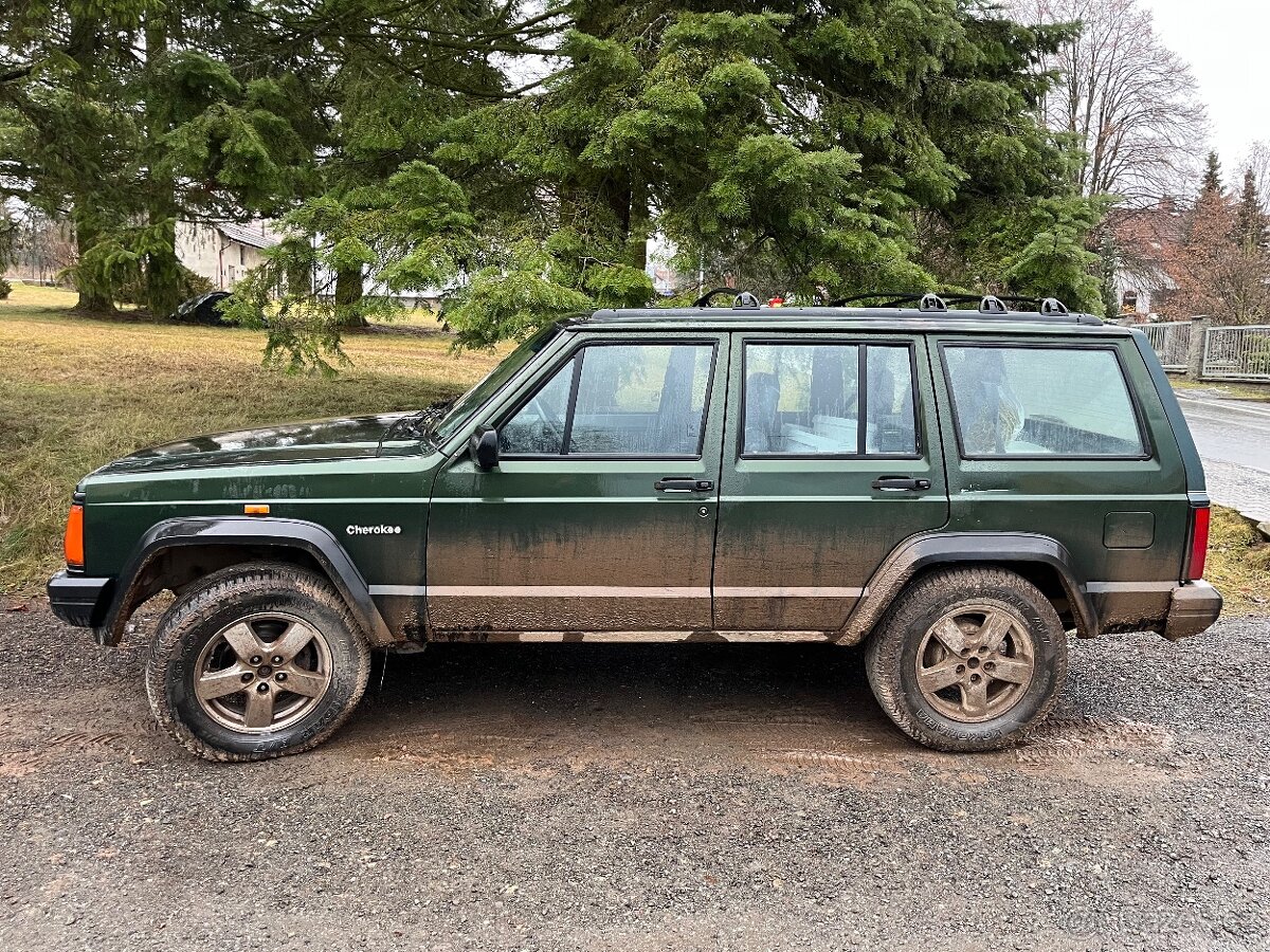 Jeep Cherokee XJ - 2