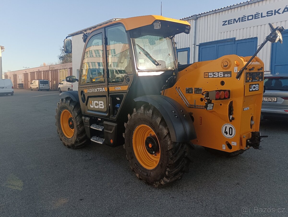 Teleskopický manipulátor JCB 536-95 AGRI XTRA Stage V - 2