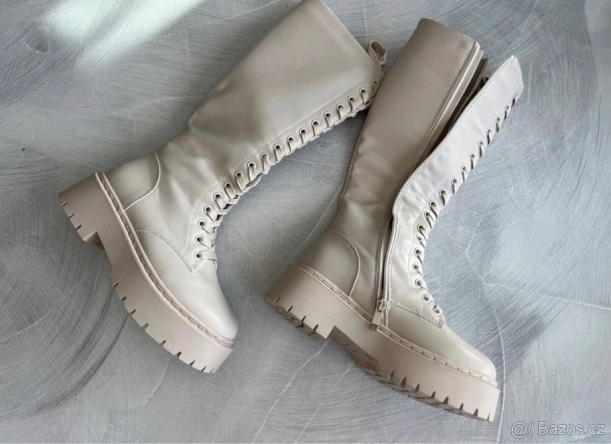 Béžové kozačky - 2