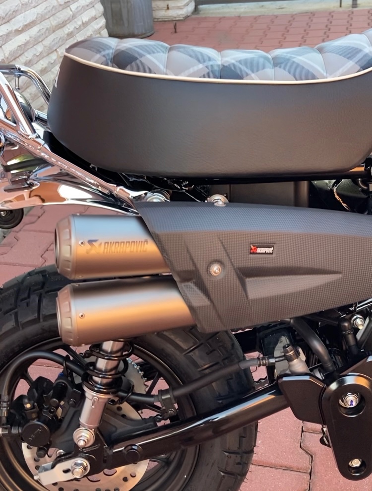 Honda Monkey AKRAPOVIČ - 2