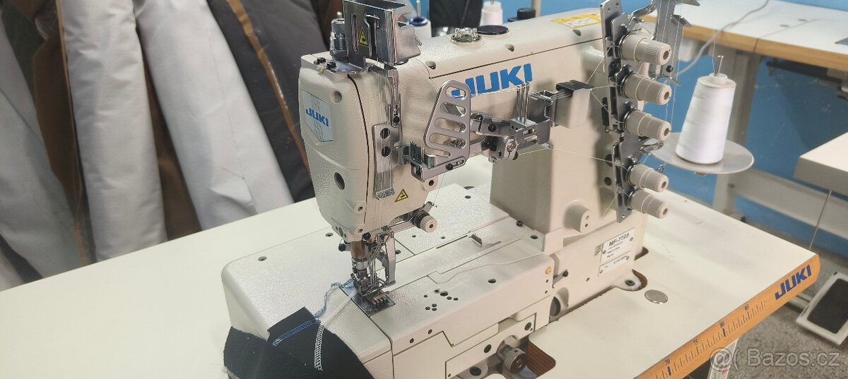 Průmyslový coverlock Juki MF-7723 U10-B64 - 2