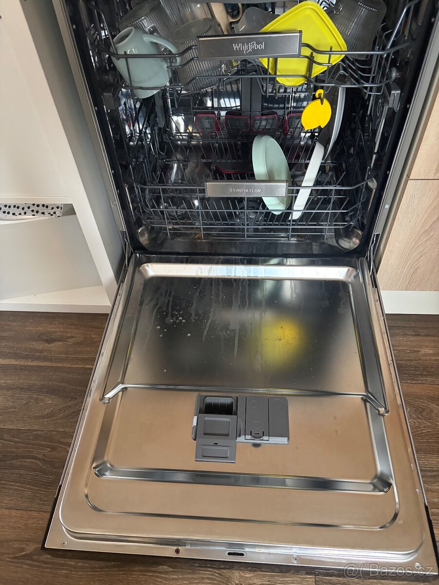 Myčka whirpool - 2