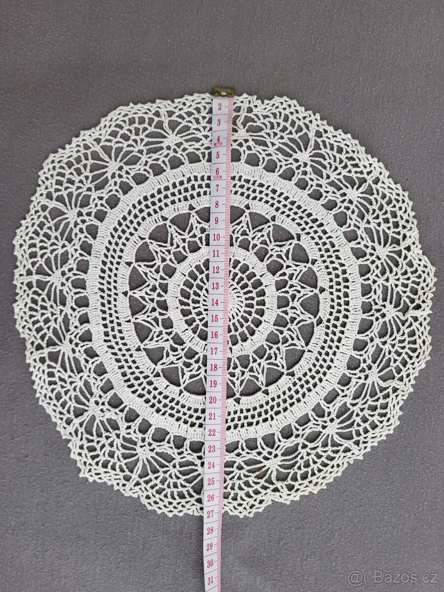 Háčkované prostírání 8 ks - 2