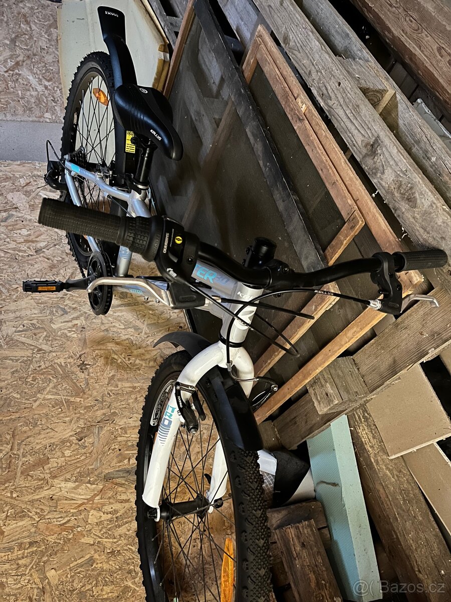 Juniorské kolo KELLYS Kiter 30 (8-12 let) 24” - 2