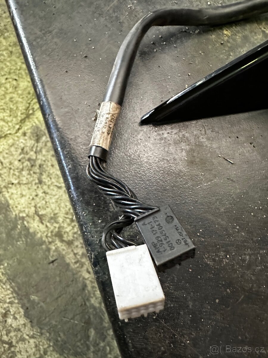 Level zrcátko Mercedes S w221 - 2