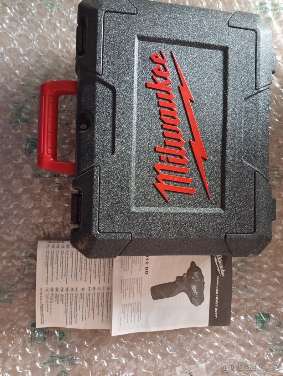 Akumulátorový šroubovák Milwaukee M12 BD - 2