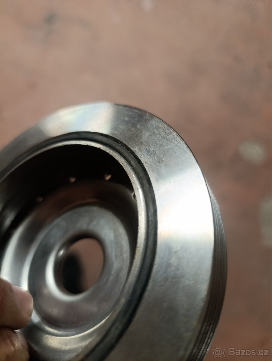 Řemenice renault 16v, k4j apod - 2