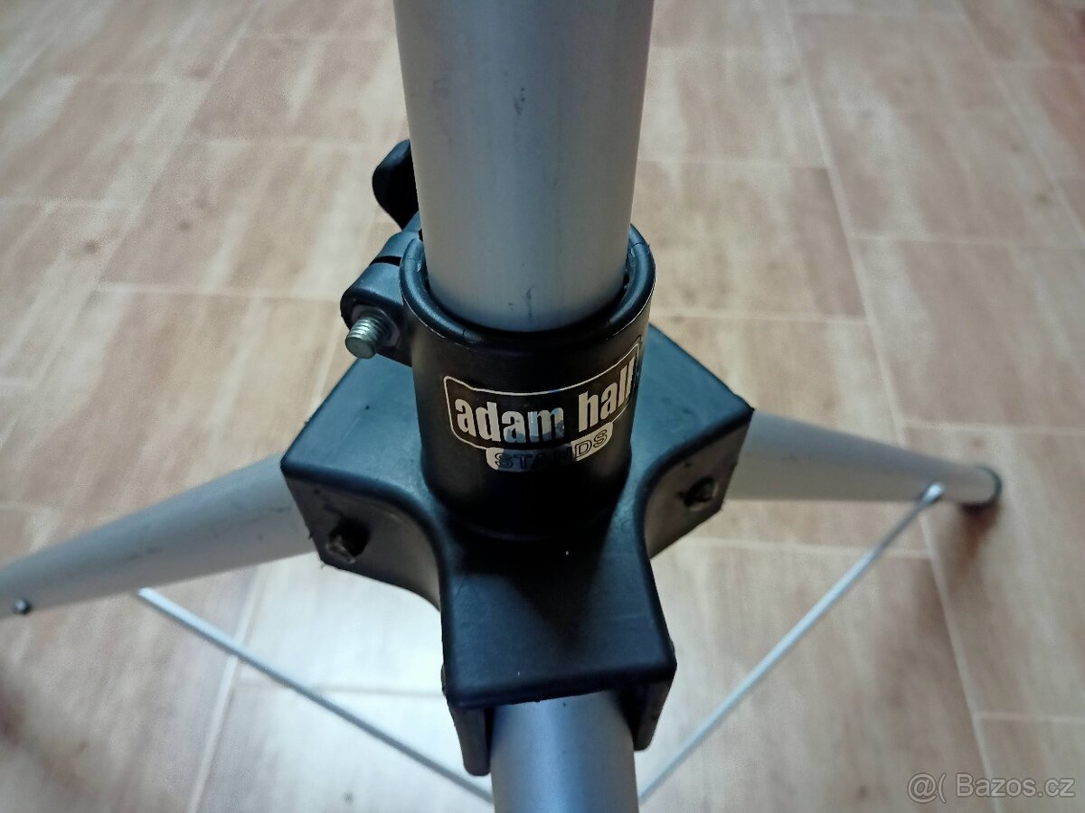 Stojan na repro/světla Adam Hall - 2