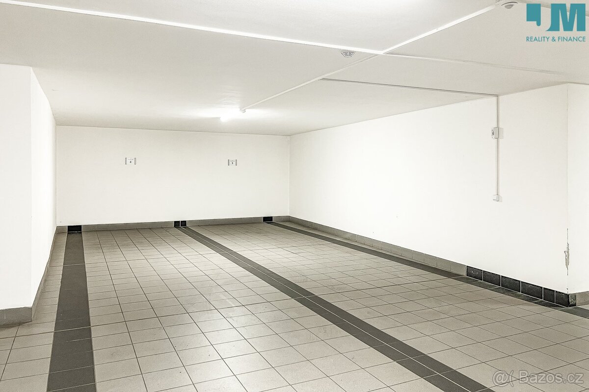 Pronájem byty 2+kk, 50 m² - Třebíč - Vnitřní Město - 2