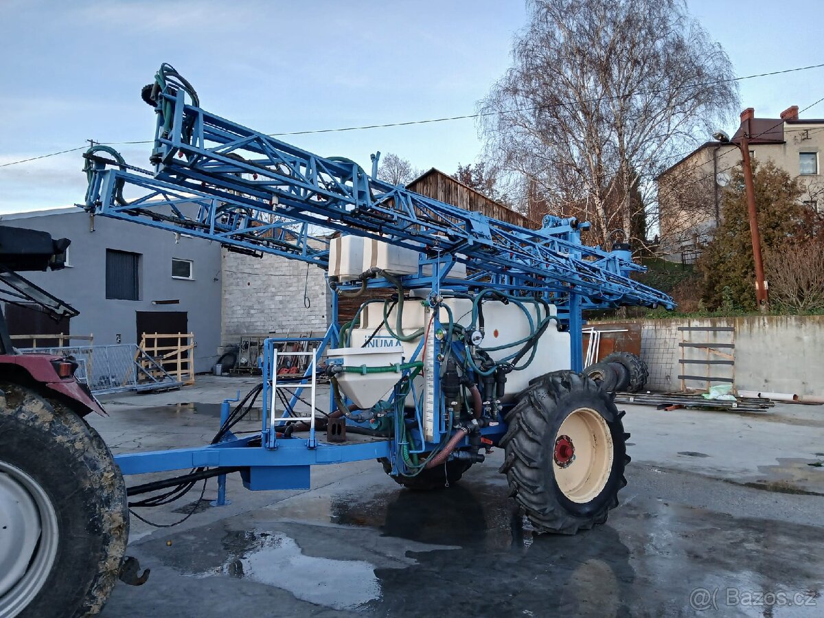 3000l Tažený postřikovač INUMA 3024 - 2