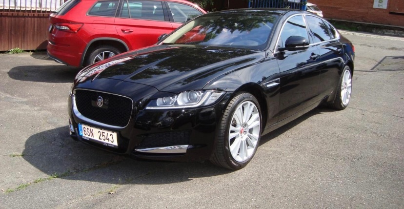 Jaguar XF - 2