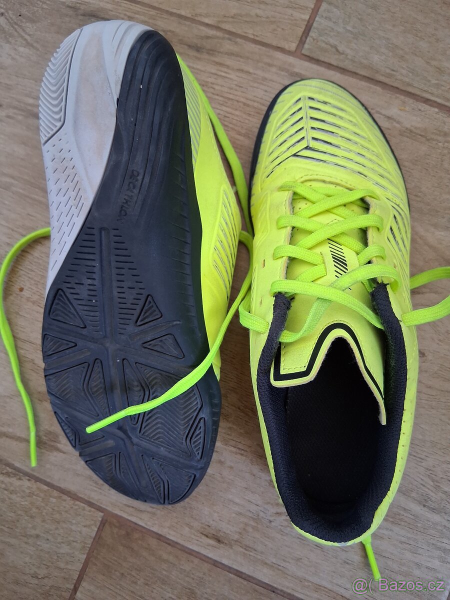 Sálové kopačky Decathlon, EU 35 - 2